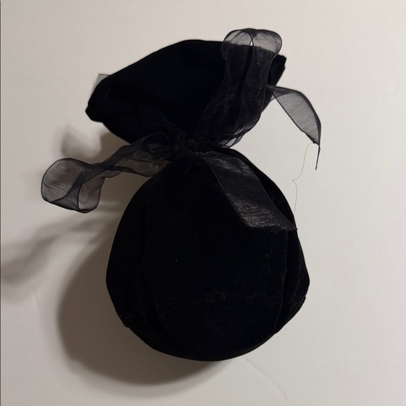 Kitras. Art Glass Feather Ball Ornament. Hand Blown. 4” diameter. Made in Canada - Picture 4 of 6